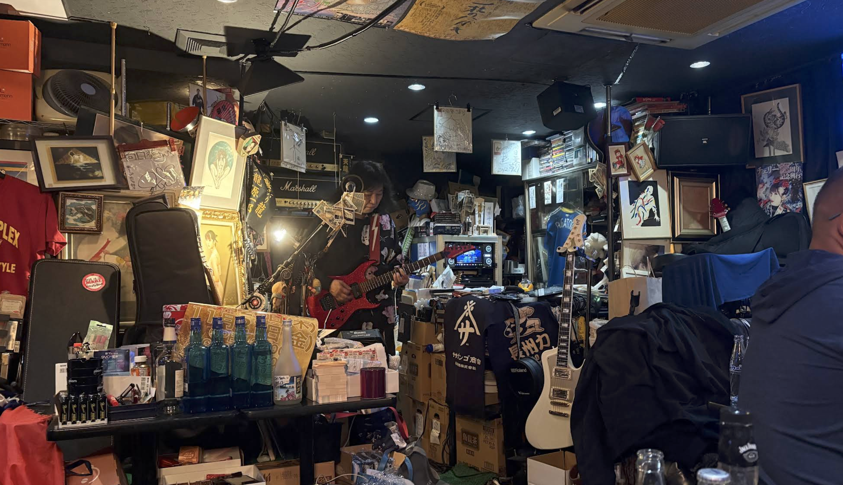 パブ&カラオケスタジオ向日葵 店内写真